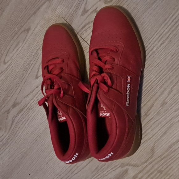 Reebok low tops - Picture 5 of 8